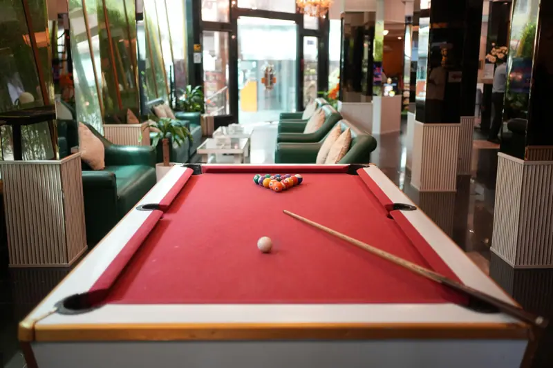 Lobby lounge